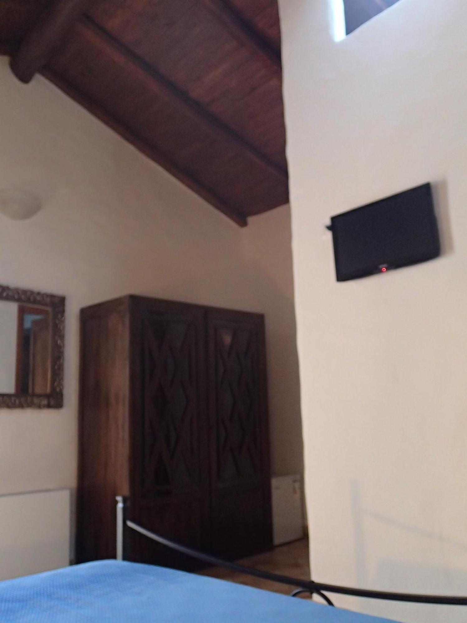 Hostal Patitiri Santa Teresa Di Riva Habitación foto