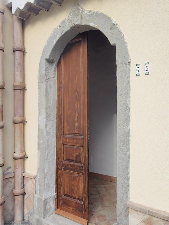 Hostal Patitiri Santa Teresa Di Riva Exterior foto